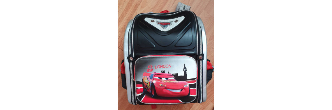 Verdák iskolatáska